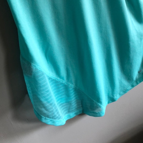 Nike Dri-FIT tank in like a Tiffany blue - Picture 8 of 8